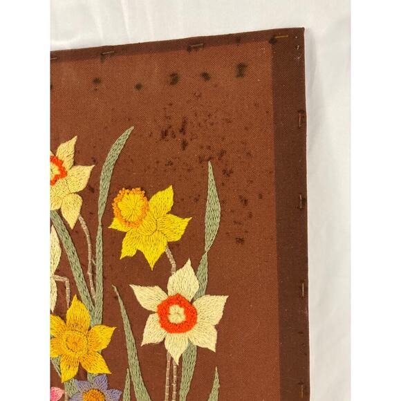 VTG Crewel Floral Daffodil Paragon Needlepoint 70s Unframed Wall Art 14"x24" - Picture 5 of 12